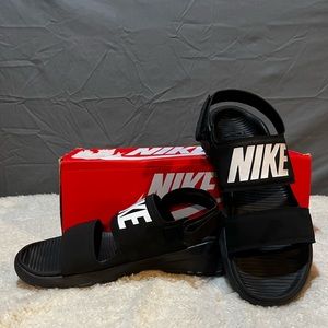 Nike Black Womens Size 7 Sandal